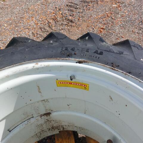 Zwillingsräder 12.4-R32 AS