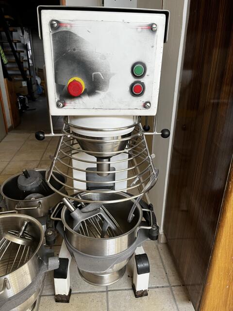 Teigknetmaschine/Rührmaschine