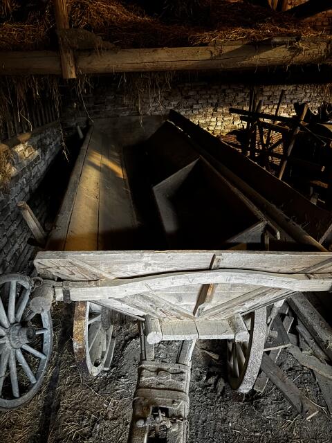 Alter Truhenwagen, Leiterwagen