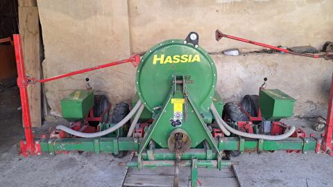 Hassia Einkornsämaschine