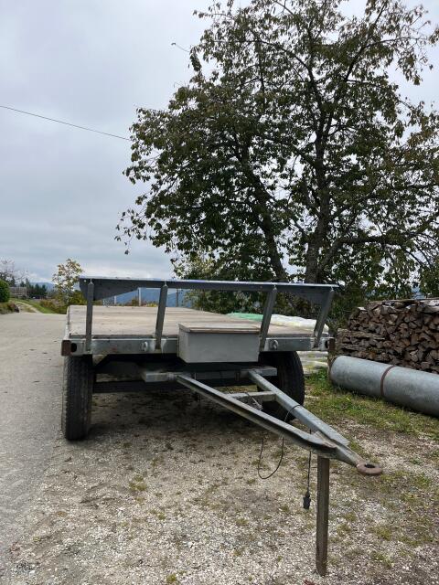 Ballenanhänger