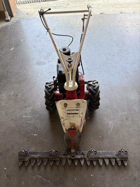 Kleiner Motormäher