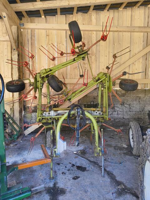 Verkaufe generalüberholten Claas Volto 740HR