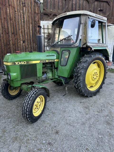 Traktor John Deere 1040