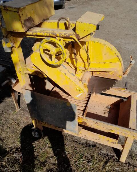 Ziegelschneidemaschine