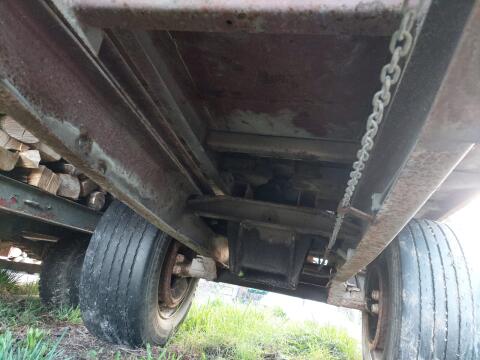 Einachs-Dreiseiten-Kipper