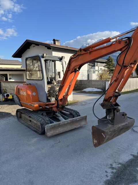 Hitachi EX35