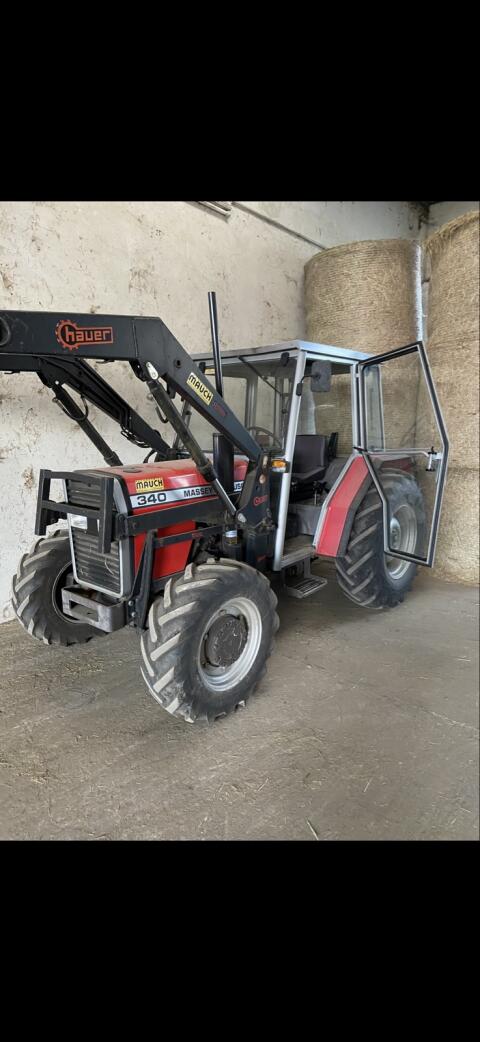 Massey Ferguson 340 Allrad mit Frontlader