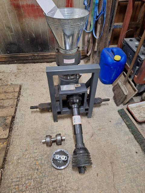 Pelletspresse Wiesenfield WIE-PM-2500