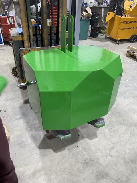 Frontgewicht 600 kg