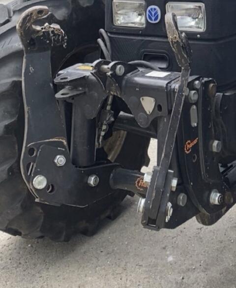 Suche Hauer Fronthydraulik für New Holland T5000/TLA Serie