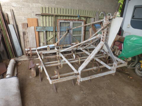 Egge (mit Federzinken)