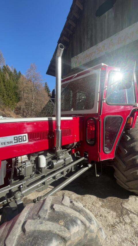 Traktor auspuff