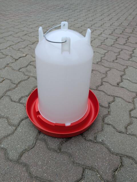 Hühnertränke