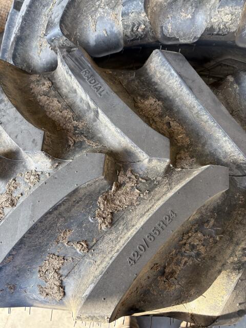 BKT Agrimax RT657 420/65/24