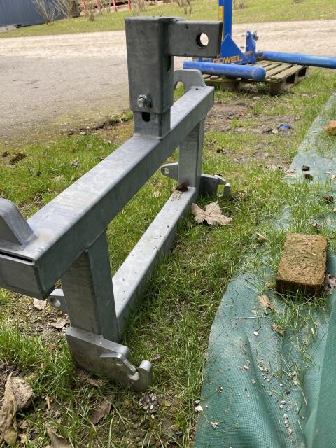 Fliegl Dreipunktadapter Frontladeradapter