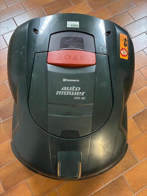Rasenmähroboter Husqvarna 220 AC