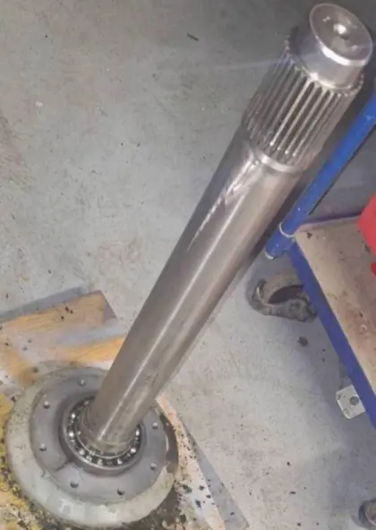 Deutz 7006 6806 6206 6006 Steckachse mit Lager