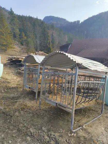 Futterraufen für Schafe