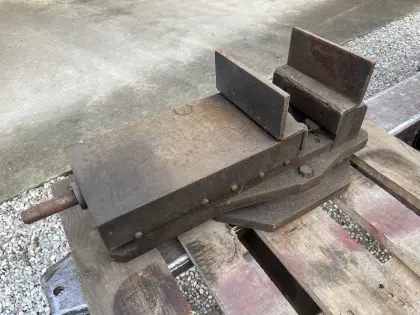 Maschinenschraubstock