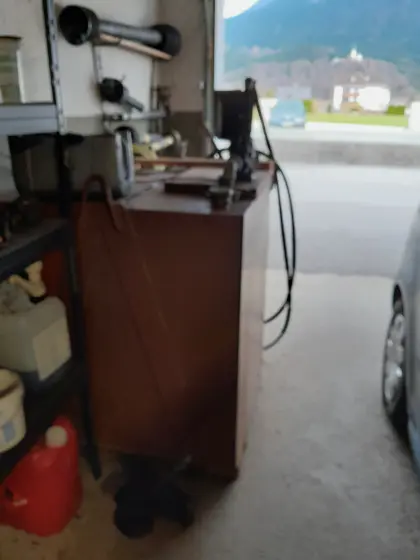 Dieseltank mit Pumpe