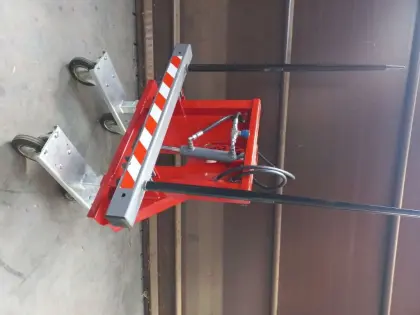 Ballenspieß hydr. klappbar