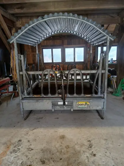 Futterraufe von Patura