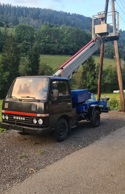Nissan Cabstar mit Weber Hubarbeitsbühne VTA 1800