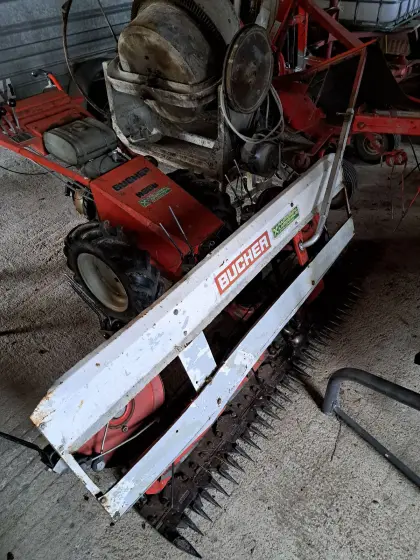 Eingrasmäher Motormäher Balkenmäher Bucher