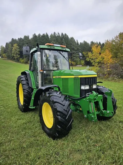 John Deere 6610
