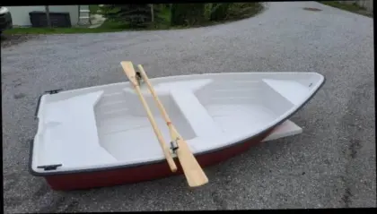 Unbenutztes Polyester-Kleinboot