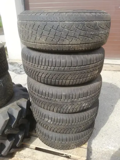 Pajero Reifen mit Alu-Felgen