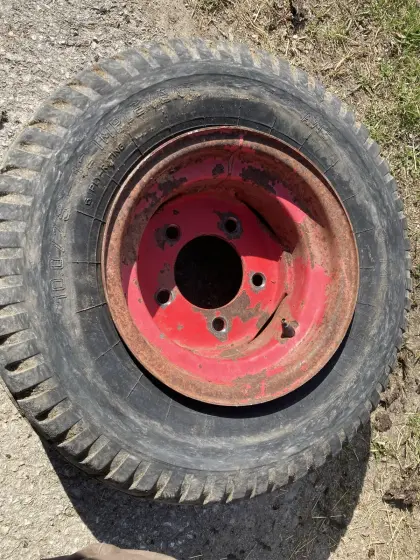 Suche Reifen 10.0/75-12!