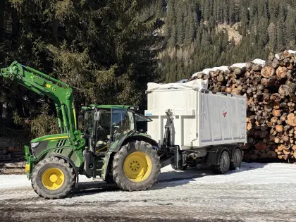 Top gepflegter John Deere 6130 R mit Volausstattung