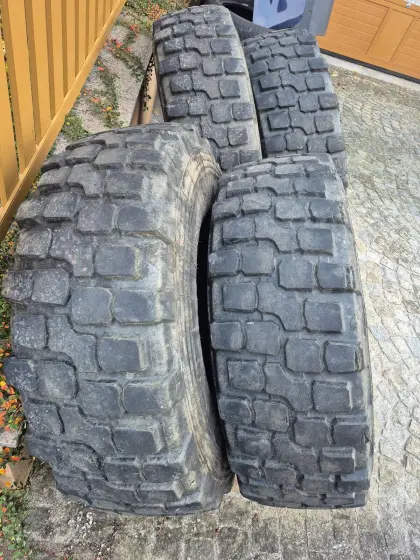 Reifen Unimog 4 stück