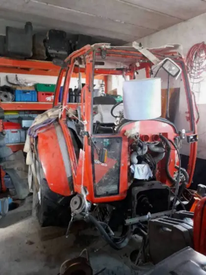 Suche Lindner Geotrac mit Unfall, auch in Teilen