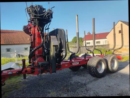 Stepa M16 mit Z-Kran und Astwanne