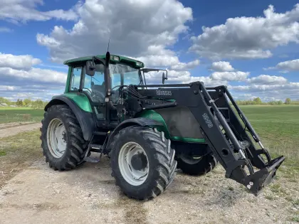 Valtra T130 Traktor