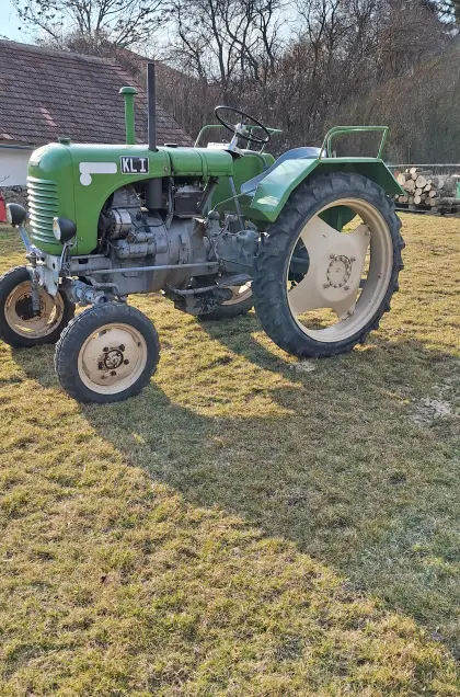 Steyr T 80 a Traktor