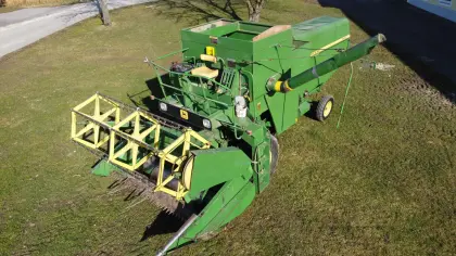John Deere Mähdrescher 942