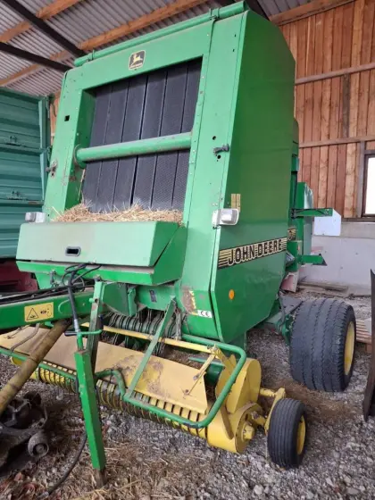 John Deere Rundballenpresse 590