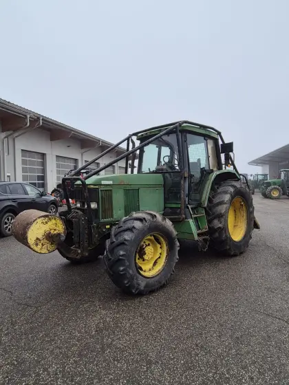John Deere 6600