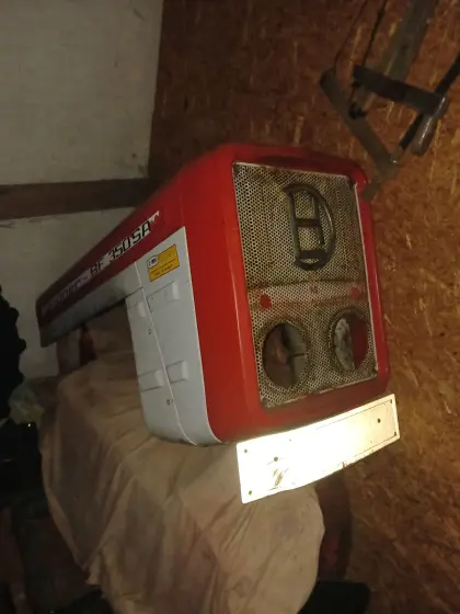 Verkaufe Motorhaube von Lindner BF 350a