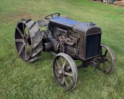 Oldtimer Traktor Fordson F