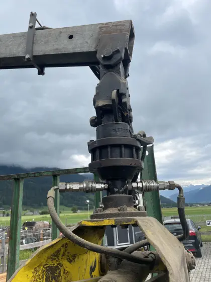 Krananhänger mit Palfingerkran