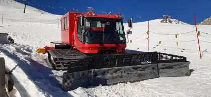 Pistenraupe Pistenbully Kässbohrer 300