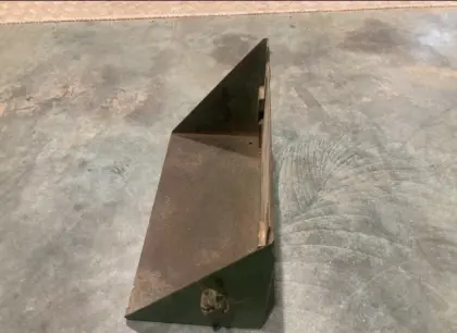 Steyr T 180 Batterie Kasten Boden