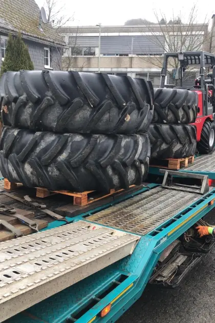 Forsträder Valtra Nokian Multiplus