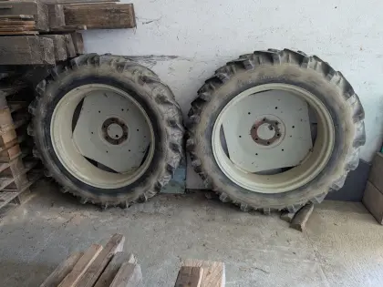 Kompletträder 12.4R32 für Deutz 06 Serie