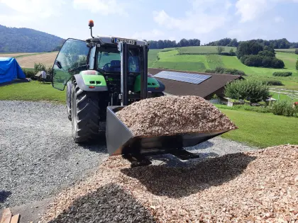 Hochkippschaufel für Stapler